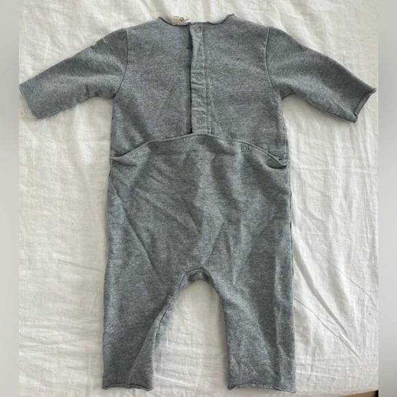 Pair of Gray Label onesie suit/rompers 6-9 months - Picture 3 of 6